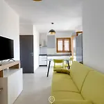 Orange 3 Apartment *