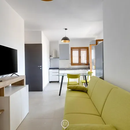 Orange 4 Apartment *
